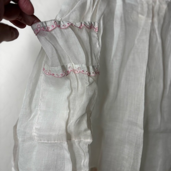 VINTAGE SHEER WHITE COTTON APRON~POCKET~PINK EYELET TRIM~MARGE OF HOLLYWOOD - Picture 6 of 12